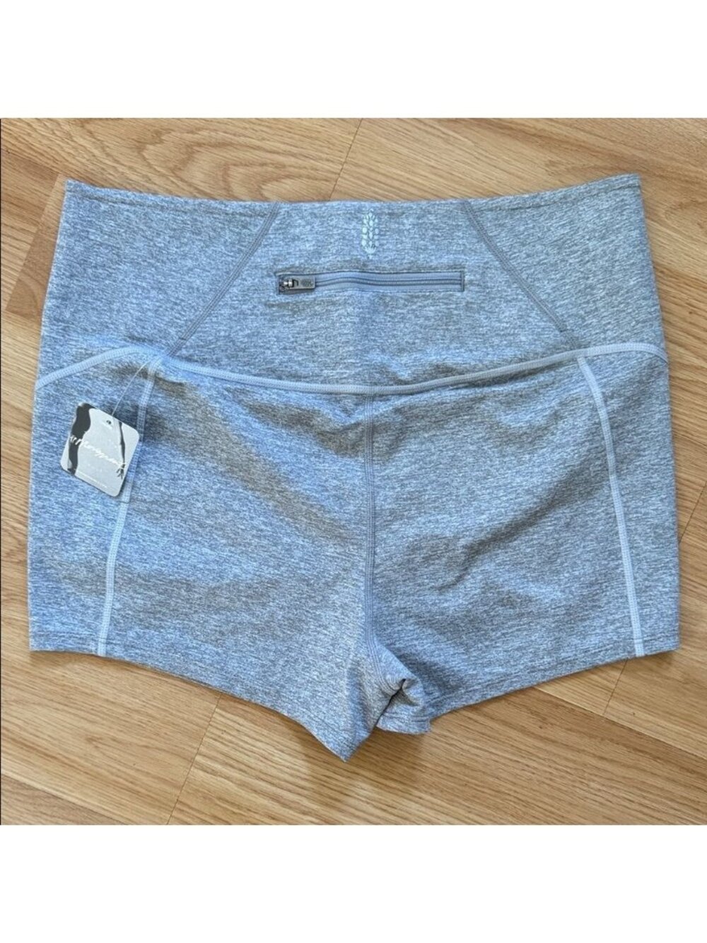 Movement Heather Gray Shorts Size large High Rise - Picture 3 of 5